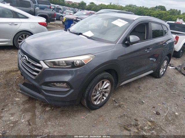 KM8J3CA44JU638711 Hyundai TUCSON SEL