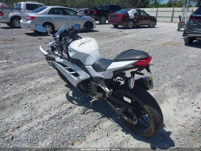 44987315 :رقم المزاد ، JKAEX8B17FDA21318 vin ، 2015 Kawasaki Ex300 B مزاد بيع