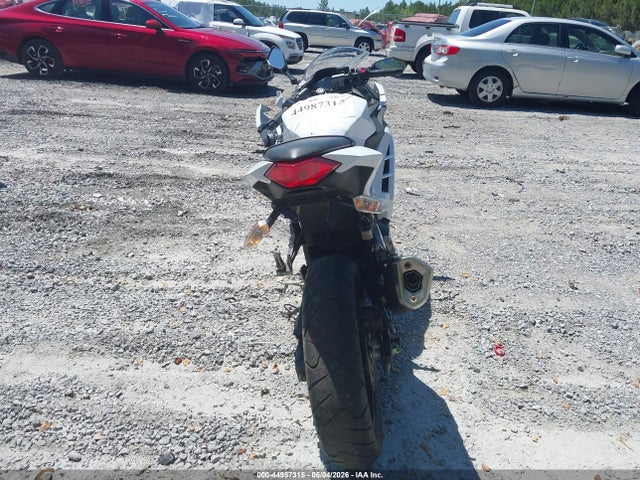 44987315 :رقم المزاد ، JKAEX8B17FDA21318 vin ، 2015 Kawasaki Ex300 B مزاد بيع