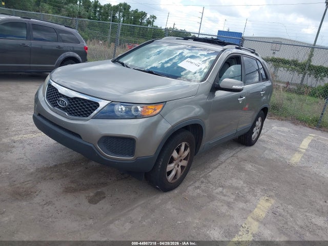 44987318 :رقم المزاد ، 5XYKT4A25DG403902 vin ، 2013 Kia Sorento Lx V6 مزاد بيع