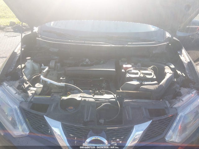 2015 Nissan Rogue S მანქანა იყიდება აუქციონზე, vin: KNMAT2MT8FP590007, აუქციონის ნომერი: 44987329