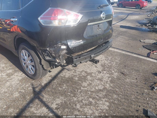 2015 Nissan Rogue S მანქანა იყიდება აუქციონზე, vin: KNMAT2MT8FP590007, აუქციონის ნომერი: 44987329