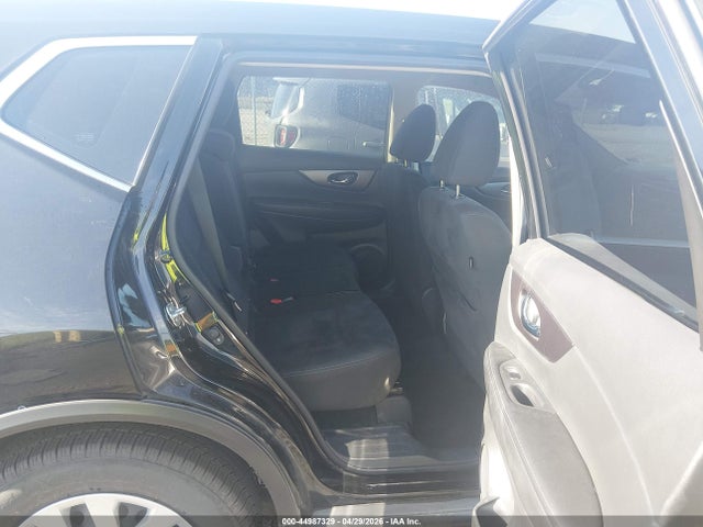 2015 Nissan Rogue S მანქანა იყიდება აუქციონზე, vin: KNMAT2MT8FP590007, აუქციონის ნომერი: 44987329