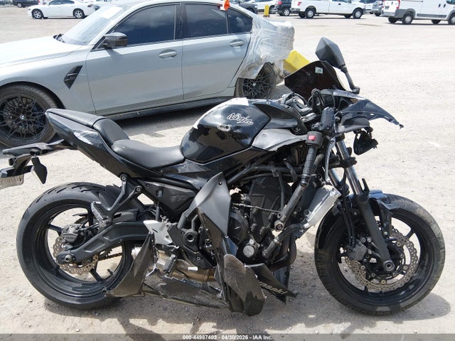 2017 Kawasaki Ex650 J მანქანა იყიდება აუქციონზე, vin: JKAEXEJ10HDA01415, აუქციონის ნომერი: 44987403