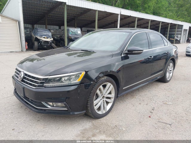 2017 Volkswagen Passat 1.8t Se მანქანა იყიდება აუქციონზე, vin: 1VWGT7A3XHC068935, აუქციონის ნომერი: 44987489