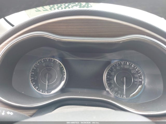 Продажа на аукционе авто 2015 Chrysler 200 C, vin: 1C3CCCCB3FN552269, номер лота: 44987523