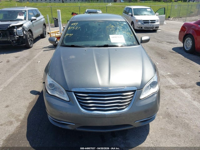 44987537 :رقم المزاد ، 1C3CCBAB4DN671118 vin ، 2013 Chrysler 200 Lx مزاد بيع