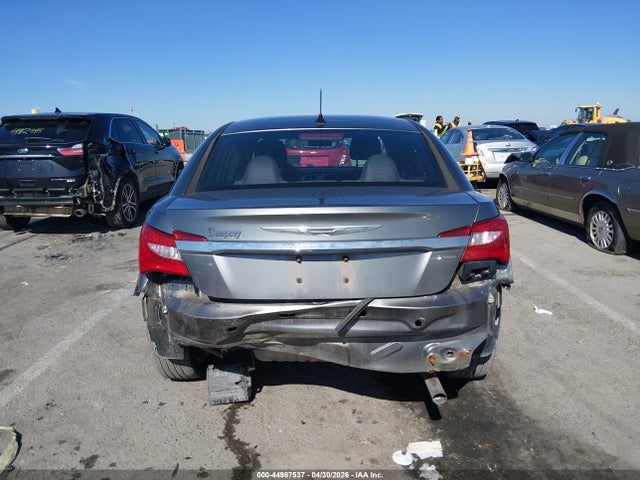 44987537 :رقم المزاد ، 1C3CCBAB4DN671118 vin ، 2013 Chrysler 200 Lx مزاد بيع