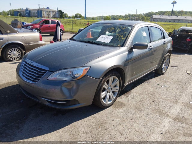 44987537 :رقم المزاد ، 1C3CCBAB4DN671118 vin ، 2013 Chrysler 200 Lx مزاد بيع