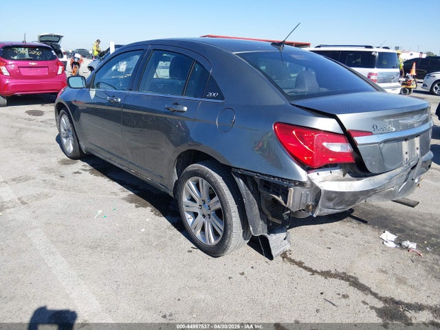 44987537 :رقم المزاد ، 1C3CCBAB4DN671118 vin ، 2013 Chrysler 200 Lx مزاد بيع