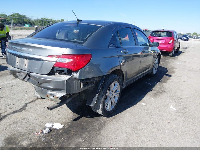 44987537 :رقم المزاد ، 1C3CCBAB4DN671118 vin ، 2013 Chrysler 200 Lx مزاد بيع