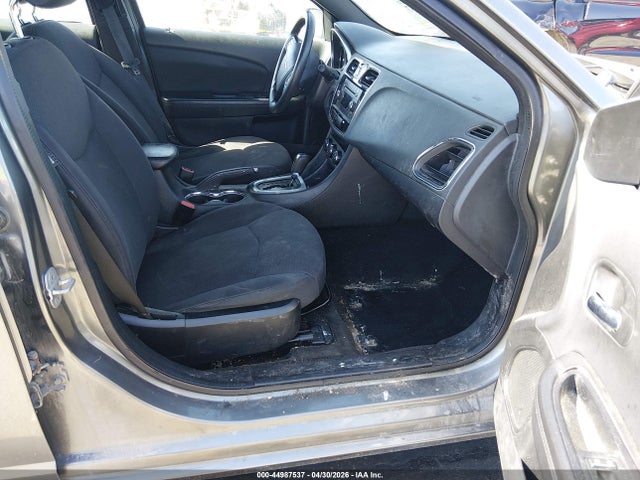 44987537 :رقم المزاد ، 1C3CCBAB4DN671118 vin ، 2013 Chrysler 200 Lx مزاد بيع