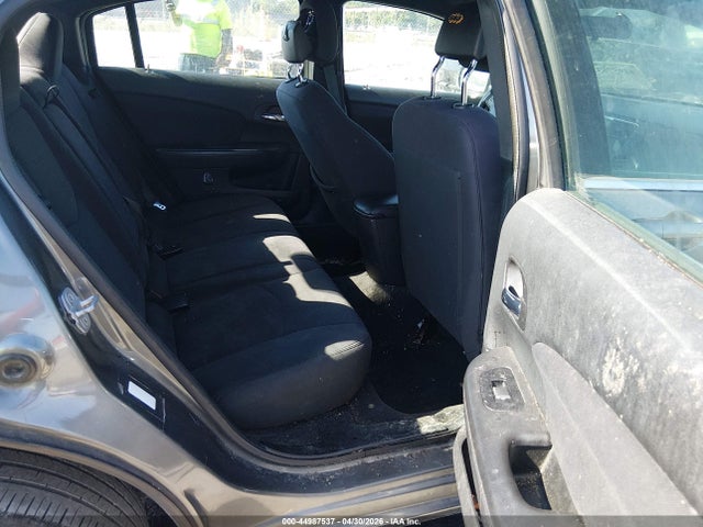 44987537 :رقم المزاد ، 1C3CCBAB4DN671118 vin ، 2013 Chrysler 200 Lx مزاد بيع
