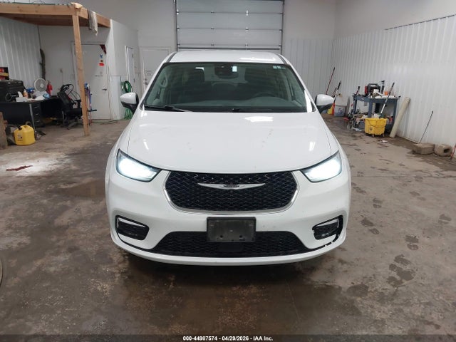 2023 Chrysler Pacifica Hybrid Touring L მანქანა იყიდება აუქციონზე, vin: 2C4RC1L78PR562631, აუქციონის ნომერი: 44987574