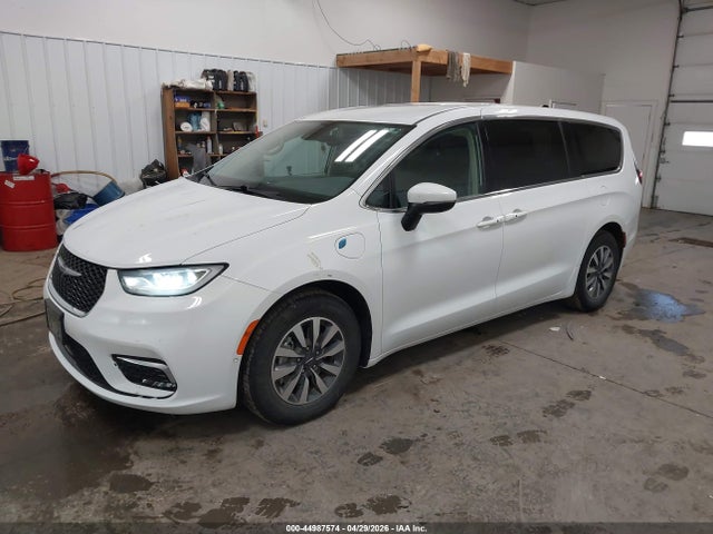 2023 Chrysler Pacifica Hybrid Touring L მანქანა იყიდება აუქციონზე, vin: 2C4RC1L78PR562631, აუქციონის ნომერი: 44987574