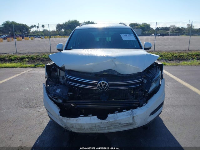 Продаж на аукціоні авто 2015 Volkswagen Tiguan Se, vin: WVGAV7AX0FW580913, номер лоту: 44987577