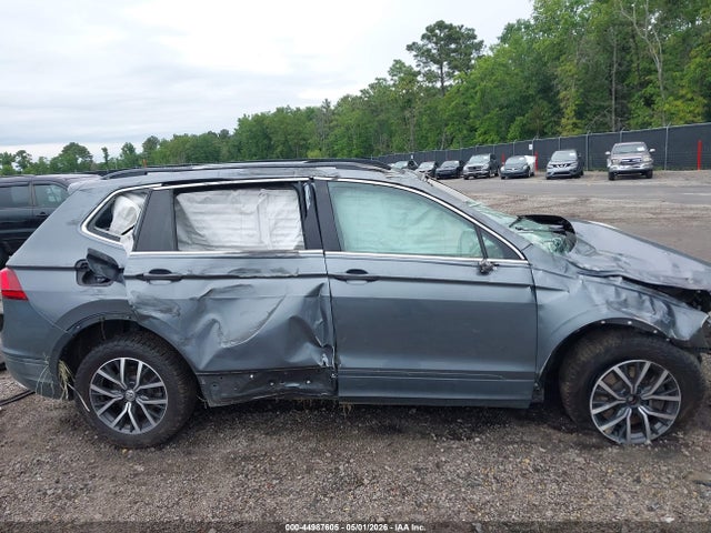 Продажа на аукционе авто 2019 Volkswagen Tiguan 2.0t Se/2.0t Sel/2.0t Sel R-line/2.0t Sel R-line Black, vin: 3VV2B7AX6KM072605, номер лота: 44987605