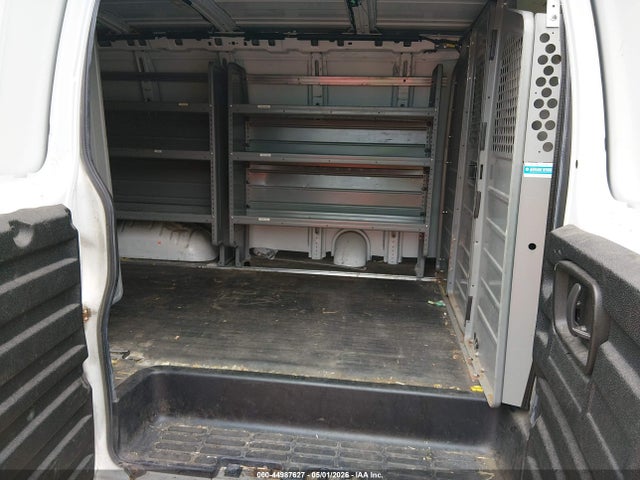 2017 Chevrolet Express 2500 Work Van მანქანა იყიდება აუქციონზე, vin: 1GCWGAFF2H1185892, აუქციონის ნომერი: 44987627