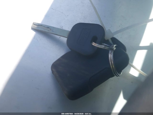 1GCPWBEK2NZ233156 Chevrolet Silverado 1500 Ltd 2wd Short Bed Custom
