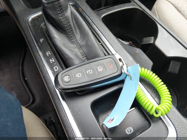 Продажа на аукционе авто 2019 Ford Escape Se, vin: 1FMCU0GD7KUA88014, номер лота: 44987721