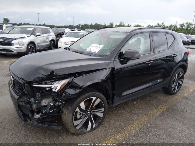 2025 Volvo Xc40 B5 Plus Dark Theme მანქანა იყიდება აუქციონზე, vin: YV4L12UC3S2500104, აუქციონის ნომერი: 44987725