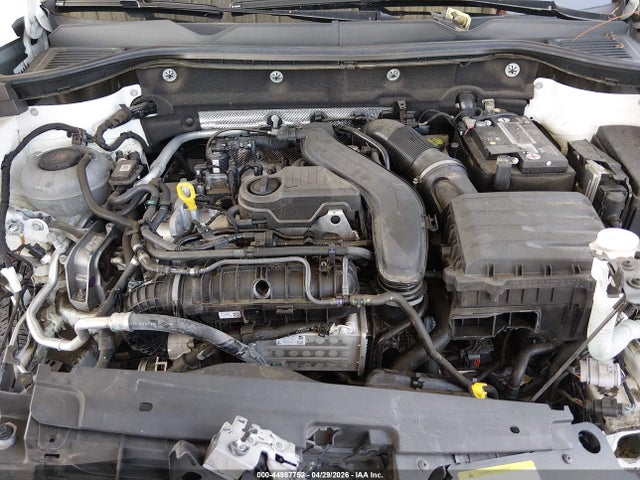 Продаж на аукціоні авто 2022 Volkswagen Taos 1.5t Se, vin: 3VVRX7B28NM045901, номер лоту: 44987752