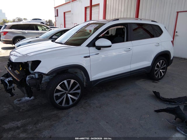 Продаж на аукціоні авто 2022 Volkswagen Taos 1.5t Se, vin: 3VVRX7B28NM045901, номер лоту: 44987752