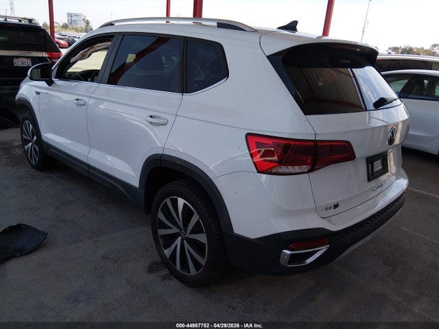 Продаж на аукціоні авто 2022 Volkswagen Taos 1.5t Se, vin: 3VVRX7B28NM045901, номер лоту: 44987752