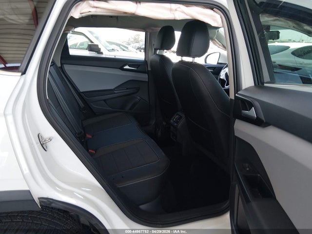 Продаж на аукціоні авто 2022 Volkswagen Taos 1.5t Se, vin: 3VVRX7B28NM045901, номер лоту: 44987752