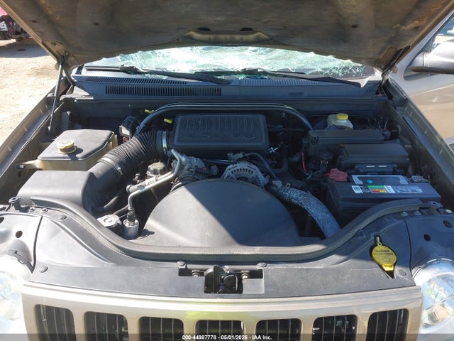 2005 Jeep Grand Cherokee Laredo მანქანა იყიდება აუქციონზე, vin: 1J4HR48N35C556397, აუქციონის ნომერი: 44987778