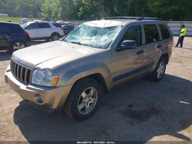 2005 Jeep Grand Cherokee Laredo მანქანა იყიდება აუქციონზე, vin: 1J4HR48N35C556397, აუქციონის ნომერი: 44987778