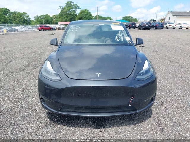 Продажа на аукционе авто 2024 Tesla Model Y Long Range Single Motor Rear-wheel Drive/rwd, vin: 7SAYGDED8RF015297, номер лота: 44987834