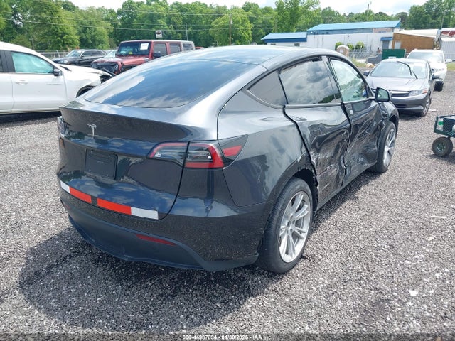 Продажа на аукционе авто 2024 Tesla Model Y Long Range Single Motor Rear-wheel Drive/rwd, vin: 7SAYGDED8RF015297, номер лота: 44987834