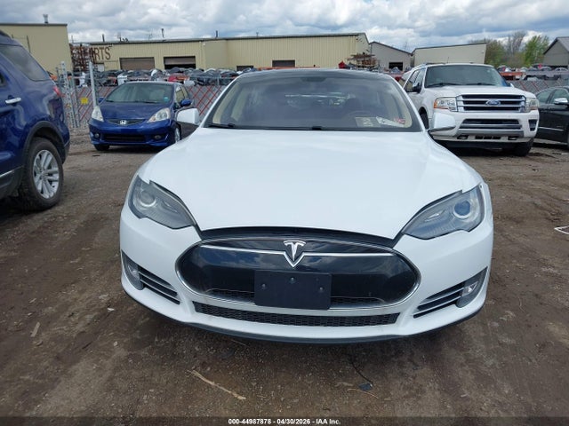 Tesla Model S P85 2014 5YJSA1H15EFP49393 Image 12