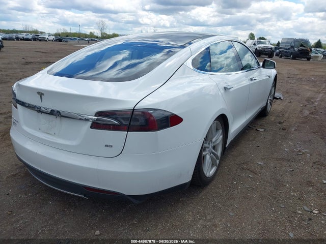 Tesla Model S P85 2014 5YJSA1H15EFP49393 Image 4