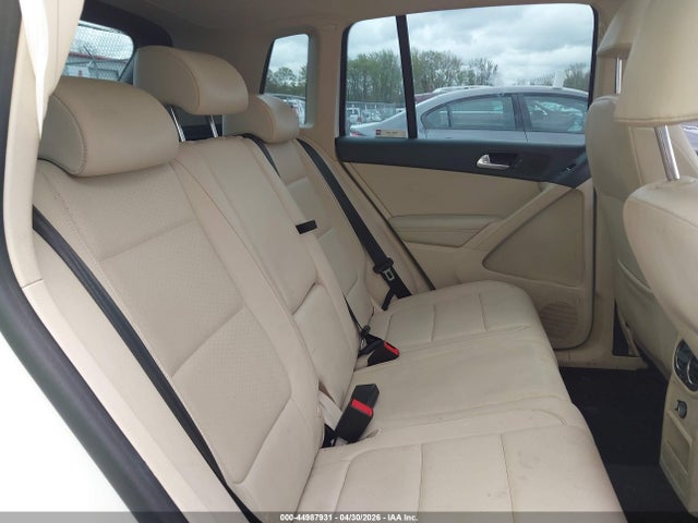 Продаж на аукціоні авто 2011 Volkswagen Tiguan Se, vin: WVGBV7AX7BW525079, номер лоту: 44987931