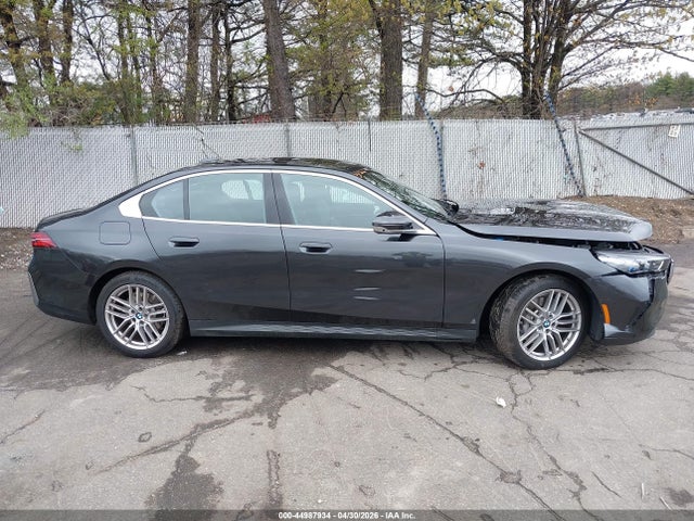 2025 Bmw 530i Xdrive მანქანა იყიდება აუქციონზე, vin: WBA53FJ09SCU23110, აუქციონის ნომერი: 44987934