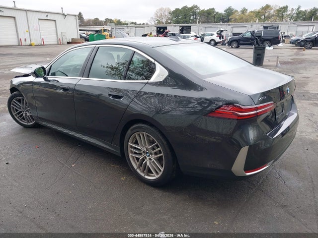 2025 Bmw 530i Xdrive მანქანა იყიდება აუქციონზე, vin: WBA53FJ09SCU23110, აუქციონის ნომერი: 44987934