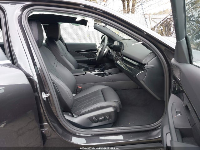 2025 Bmw 530i Xdrive მანქანა იყიდება აუქციონზე, vin: WBA53FJ09SCU23110, აუქციონის ნომერი: 44987934