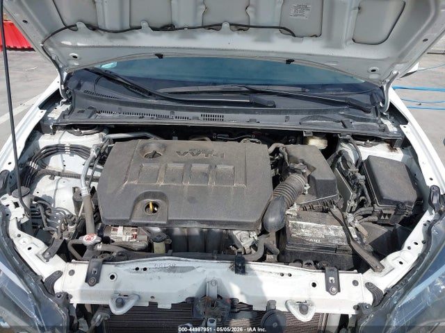 2T1BURHE9JC037945 Toyota COROLLA LE