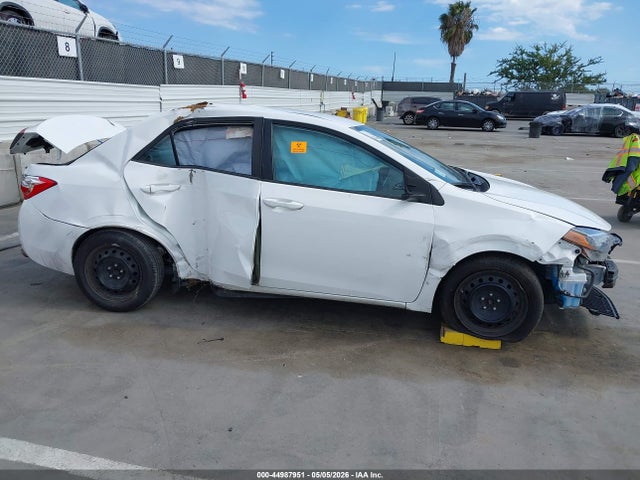 2T1BURHE9JC037945 Toyota COROLLA LE