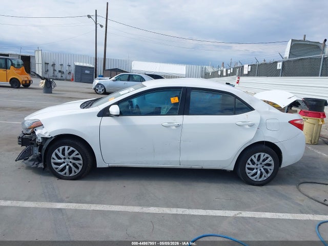 2T1BURHE9JC037945 Toyota COROLLA LE