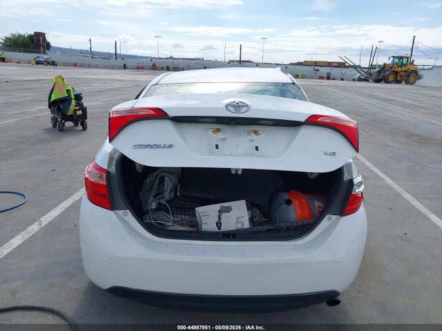 2T1BURHE9JC037945 Toyota COROLLA LE