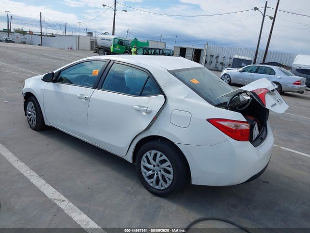 2T1BURHE9JC037945 Toyota COROLLA LE