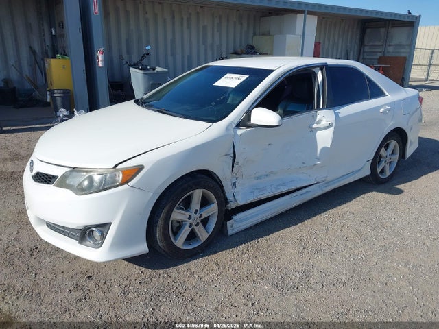 Toyota CAMRY SE 2014 4T1BF1FK9EU853109 Image 2
