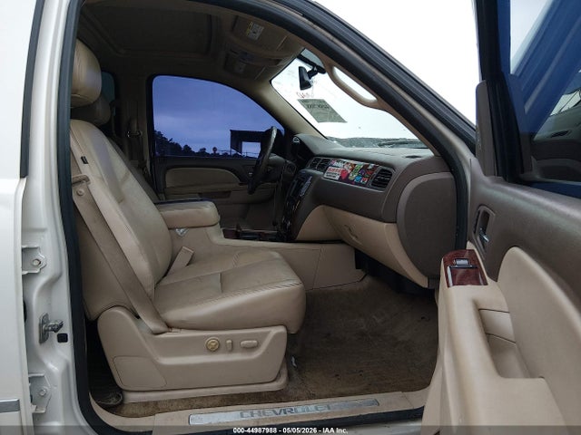 44987988 :رقم المزاد ، 1GNSCCE03BR376305 vin ، 2011 Chevrolet Tahoe Ltz مزاد بيع