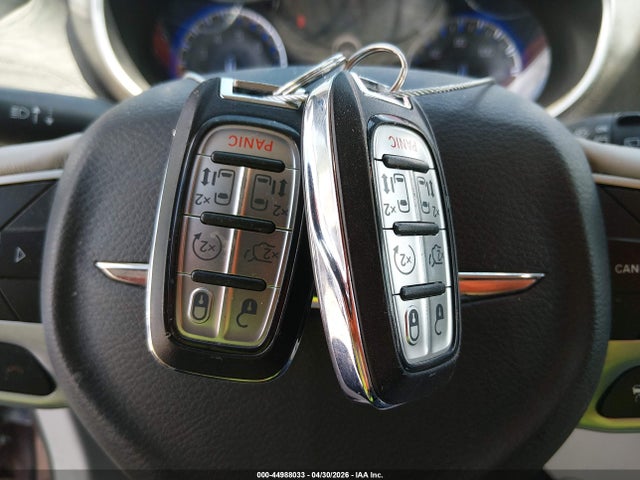 44988033 :رقم المزاد ، 2C4RC1GG7JR259907 vin ، 2018 Chrysler Pacifica Limited مزاد بيع