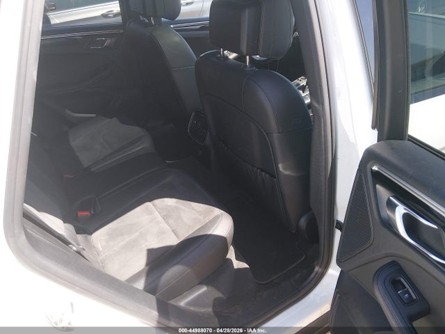 Porsche Macan 2018 WP1AA2A52JLB08237 Image 8