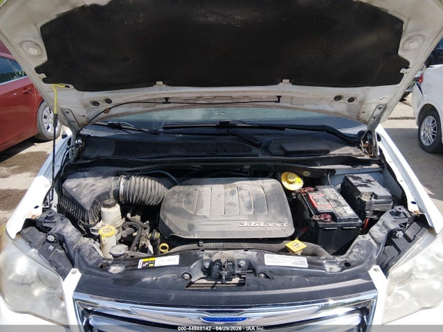 44988142 :رقم المزاد ، 2C4RC1BGXGR213780 vin ، 2016 Chrysler Town & Country Touring مزاد بيع