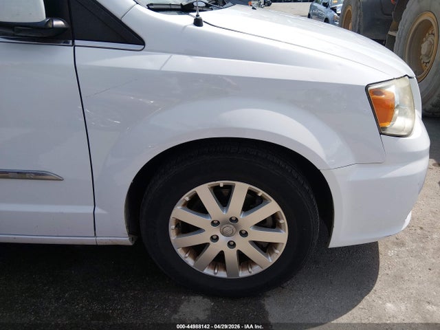 44988142 :رقم المزاد ، 2C4RC1BGXGR213780 vin ، 2016 Chrysler Town & Country Touring مزاد بيع